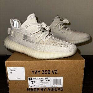 Like New Adidas Yeezy 350